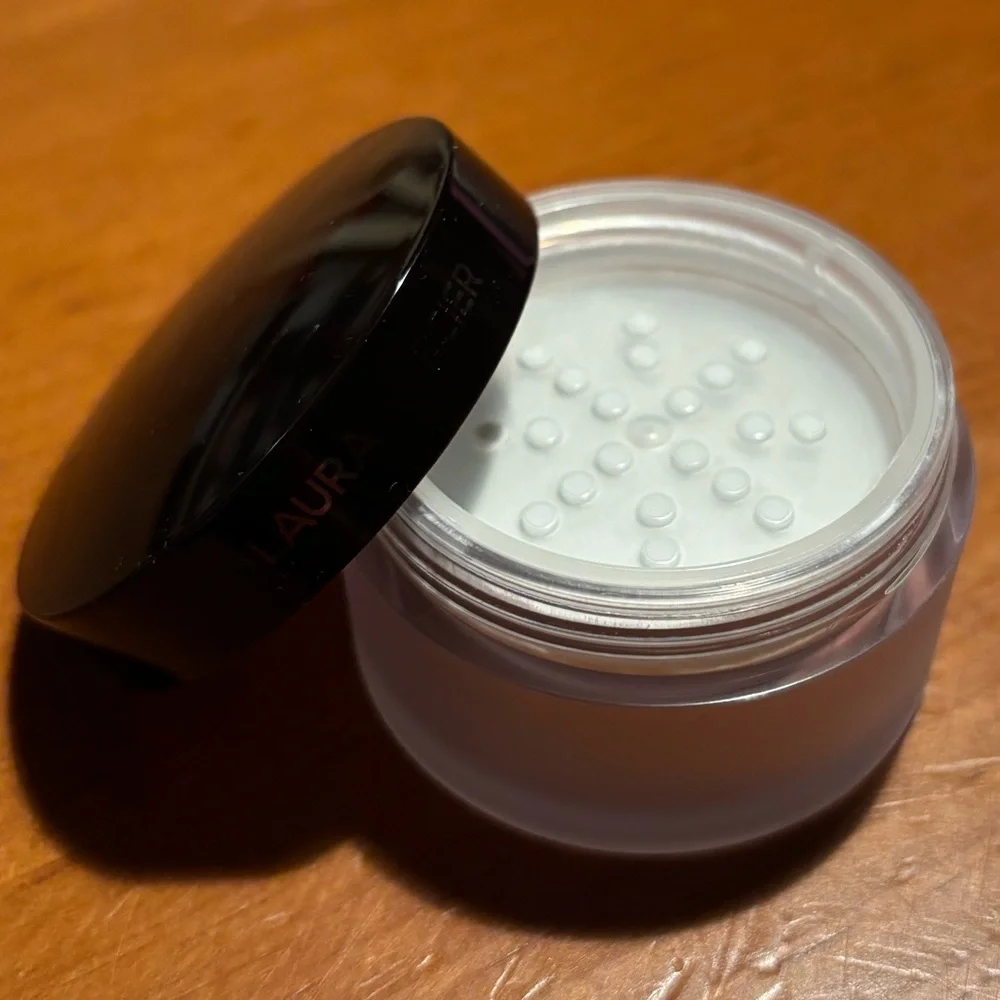 Laura Mercier Secret Brightening Powder